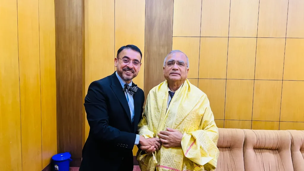 With Prof. (Dr.) Srikumar Chakravarthi, Deputy Vice Chancellor (Academic Affairs) & Head of Innovation & New Revenues, SEGi University & Colleges, Malaysia, at his office