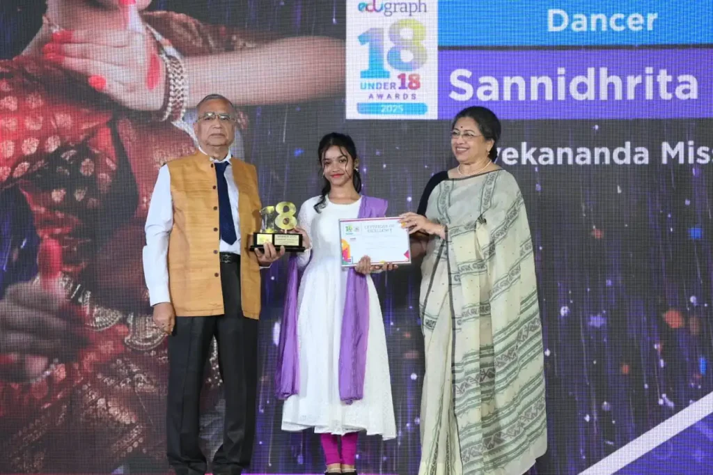 Presenting EIILM - Kolkata presents "The Telegraph Online Edugraph 18 Under 18 Awards 2025" to the Young Achievers along with Ace Dancer Smt.Tanusree Shankar, at the South City International School, Kolkata on 18th April, 2025