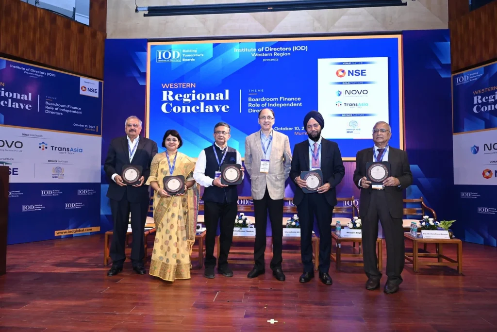 With eminent dignitaries at the Western Regional Conclave, 2025 organized by Institute of Directors (IOD), Western Region on October 10 at Mumbai